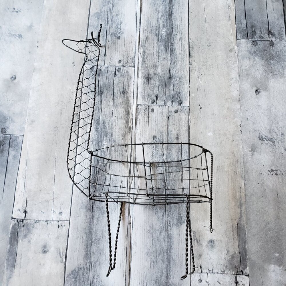 Rustic Wire Art Giraffe - Picture 2 of 5